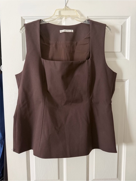 Abercrombie & Fitch Tops - Abercrombie & Fitch Square-Neck Sleeveless Shell Top - Chocolate Brown